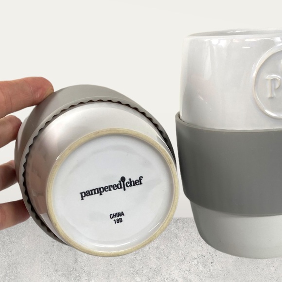 PAMPERED CHEF set of TWO cups with protective silicone sleeves - Picture 5 of 6